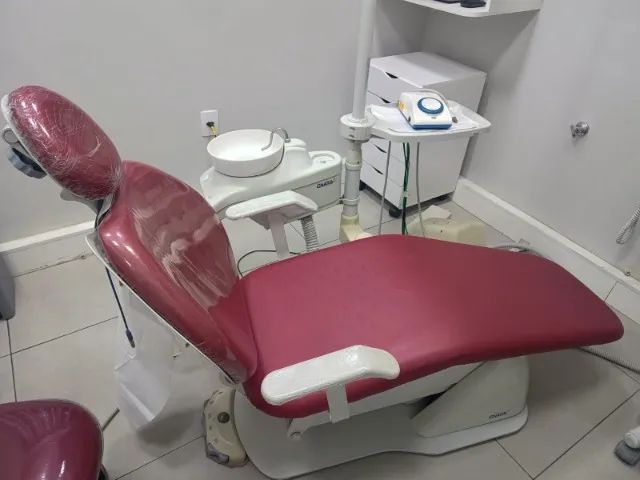 CADEIRA ODONTOLÓGICA GNATUS EM ÓTIMO ESTADO DE CONSERVAÇÃO - Foto 3