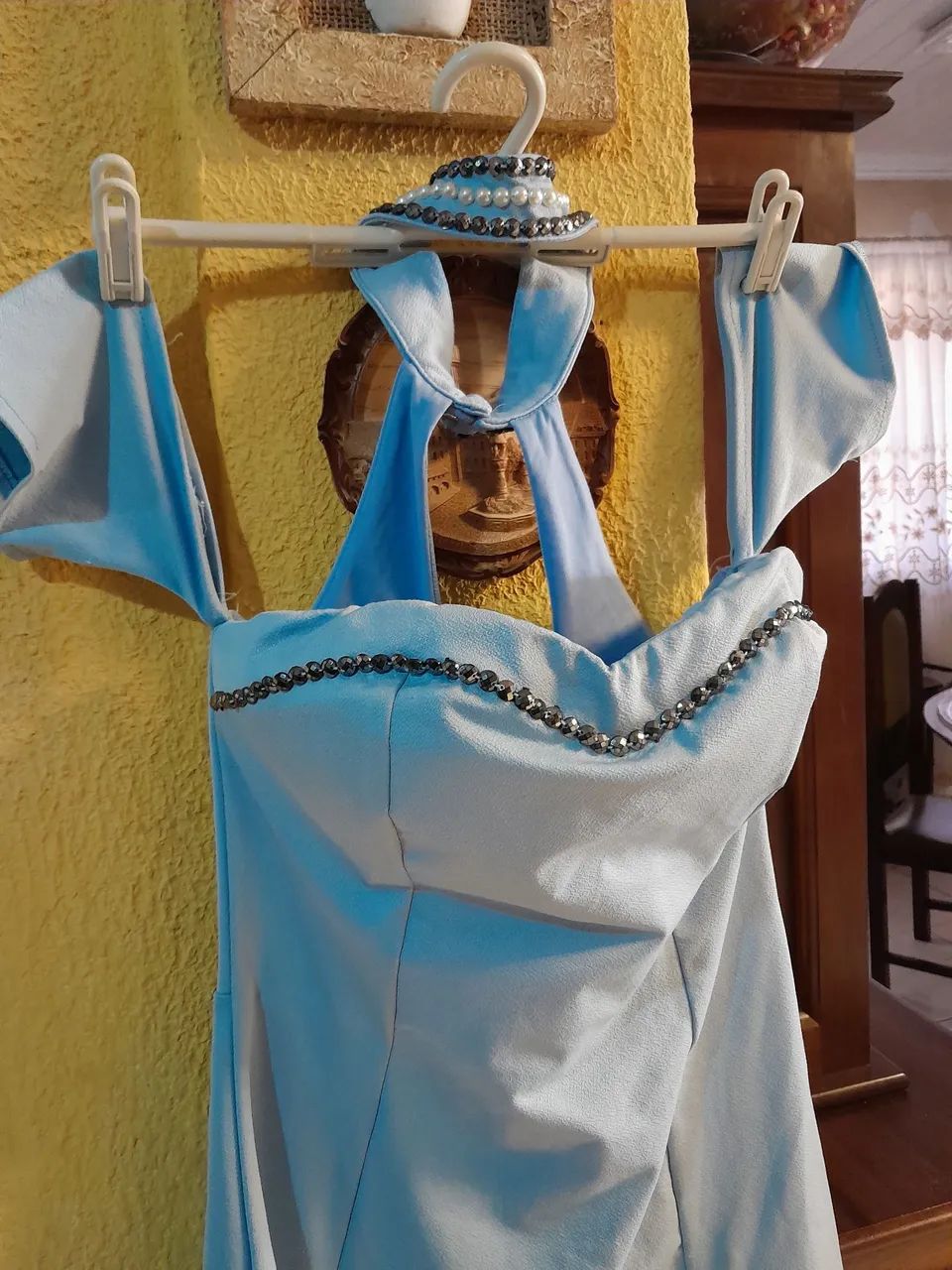 Vestido azul claro com elastano e bojo  P/M - Foto 2