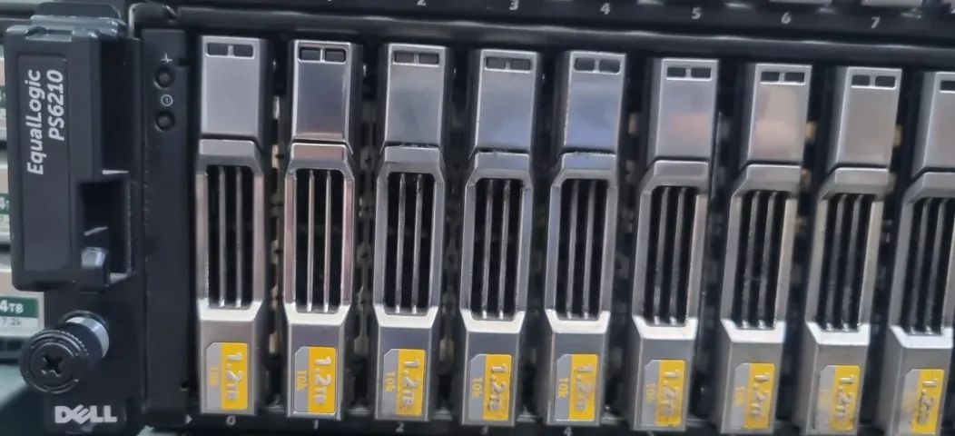array de armazenamento Dell ps6210 24x2.5 2 controladora  - Foto 2