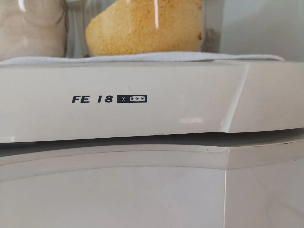 Freezer Vertical Electrolux FE18 145 Litros - Foto 5