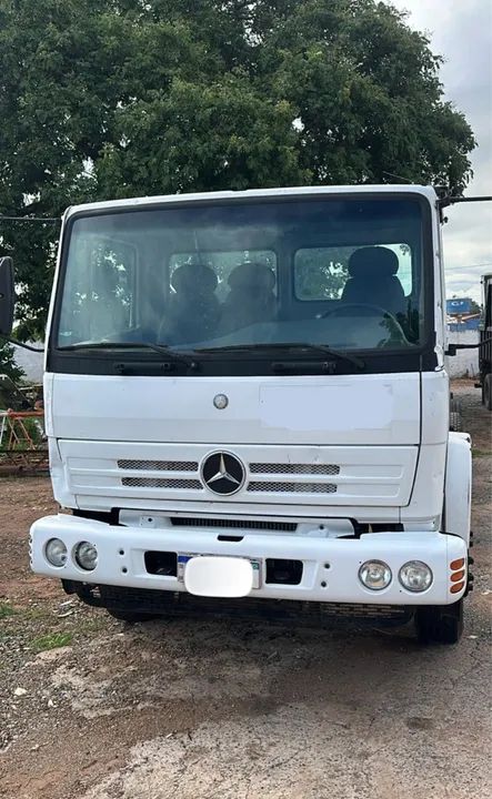 Caminhão Mercedes-Benz 1718 -6x2 TRUCK mecanismo operacional no documento  
