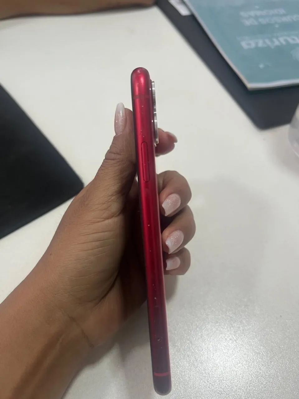 iPhone 11 red - Foto 4