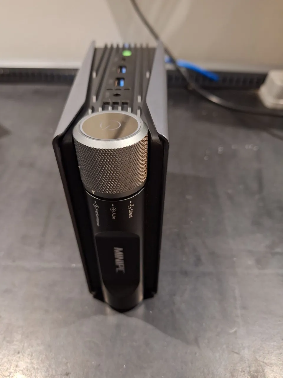 Mini PC MINISFORUM - Desempenho e Portabilidade