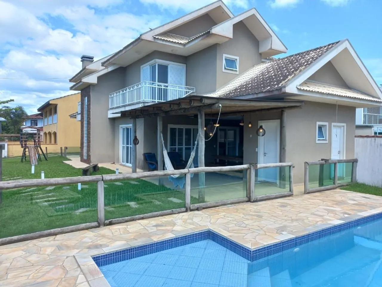Casa com piscina e 5 suítes para alugar, 250 m² por R$ 3.700/dia - Atami - Pontal do Paran