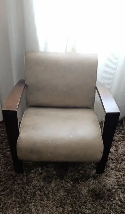 Poltrona de Couro linda e de qualidade $400 - Foto 4