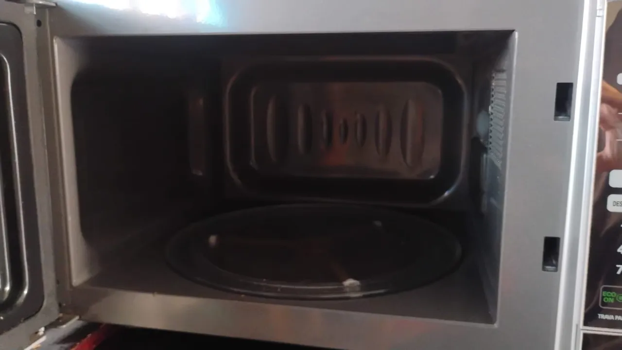 MICROONDAS LG 30 litros