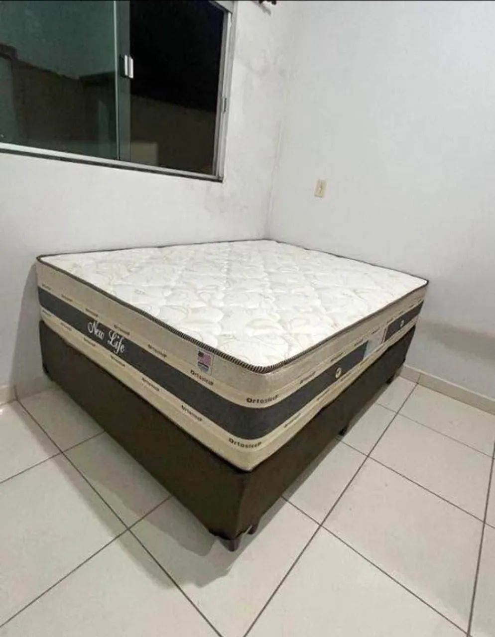 Cama box colchão e base nova