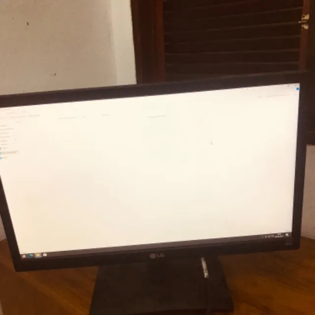 Monitor 23 polegadas