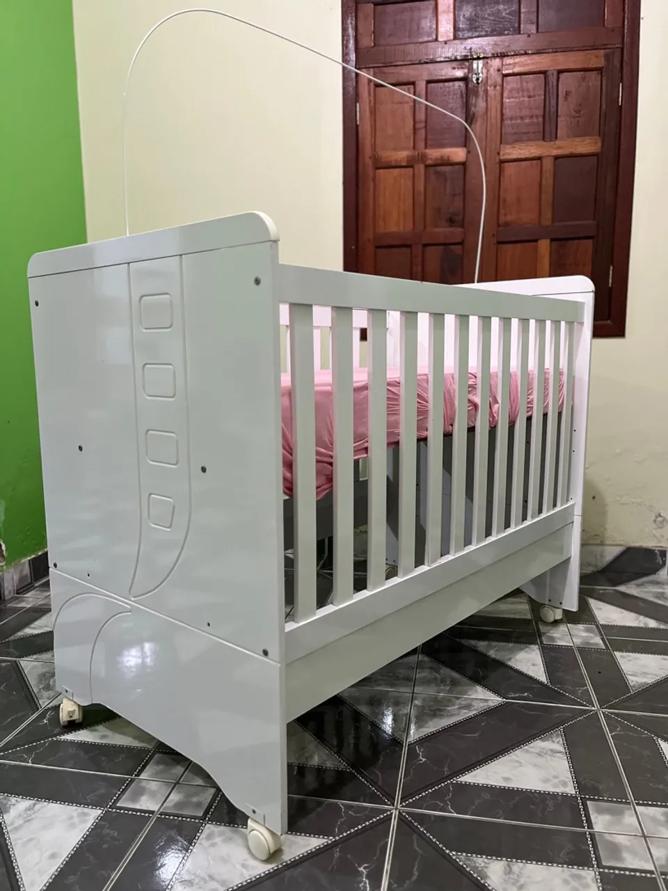 Berço americano 3 em 1, vira mini cama