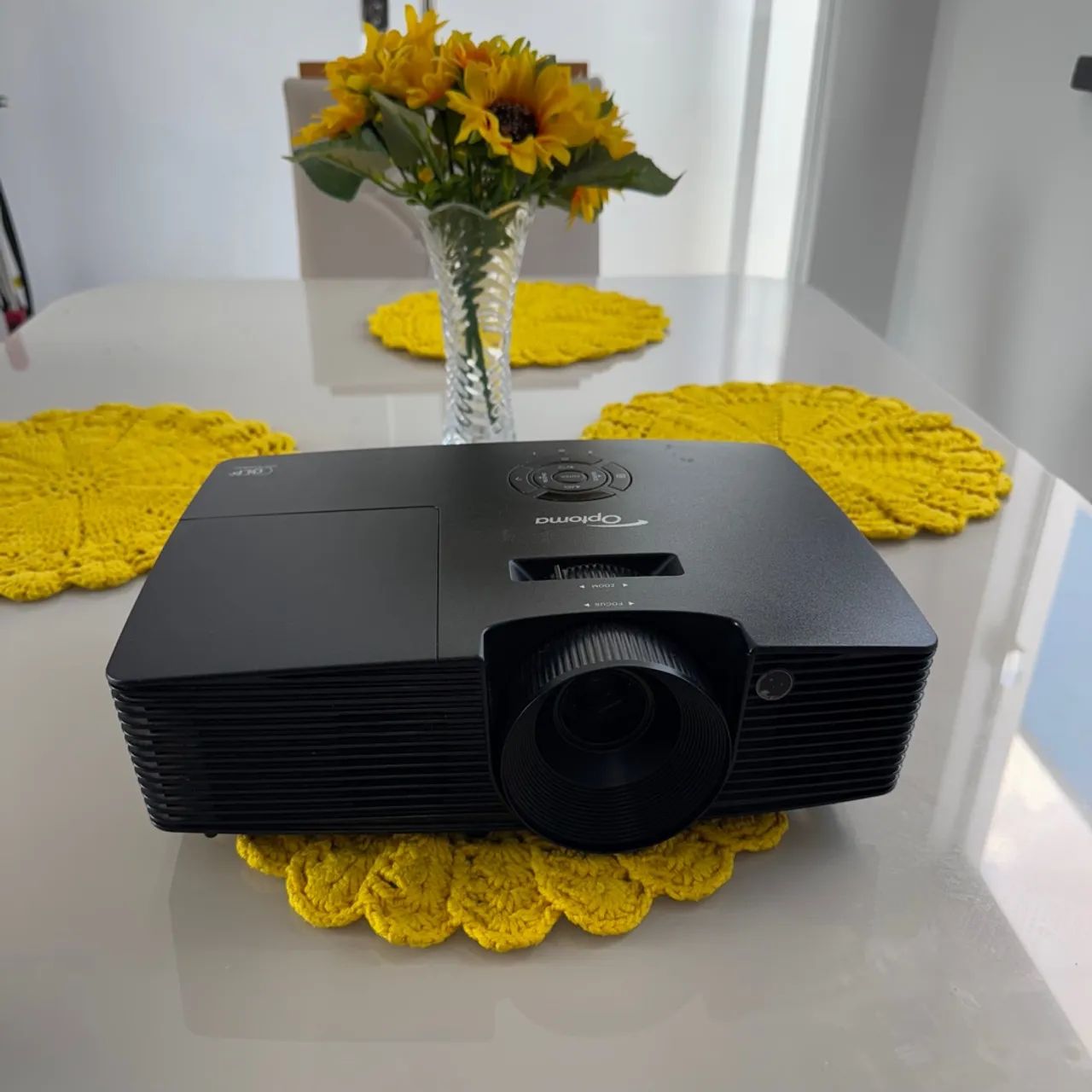 Projetor Optoma 3200 Lumens HD Ideal Para Assistir Jogos e Reproduzir Slides - Foto 2