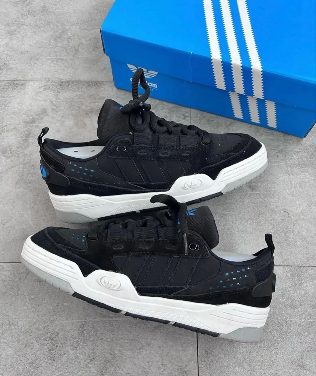 Tênis Adidas Adi2000