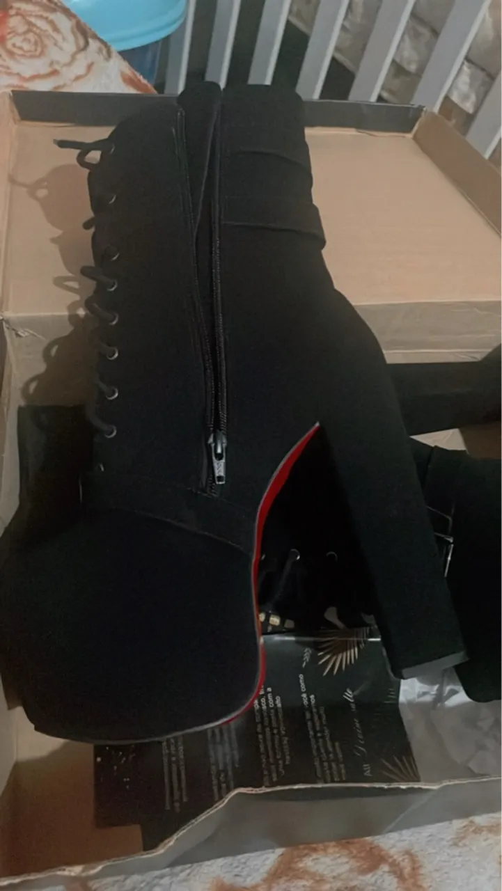 Bota Feminina Preta Salto Alto