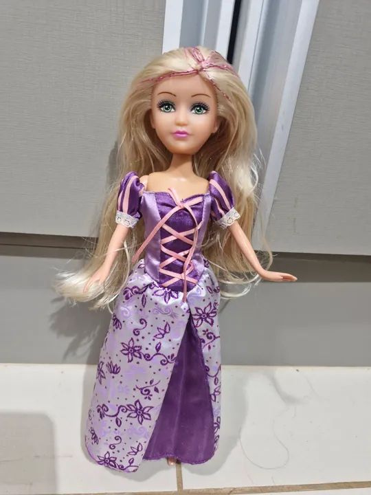 Boneca Princesa Rapunzel - Foto 2