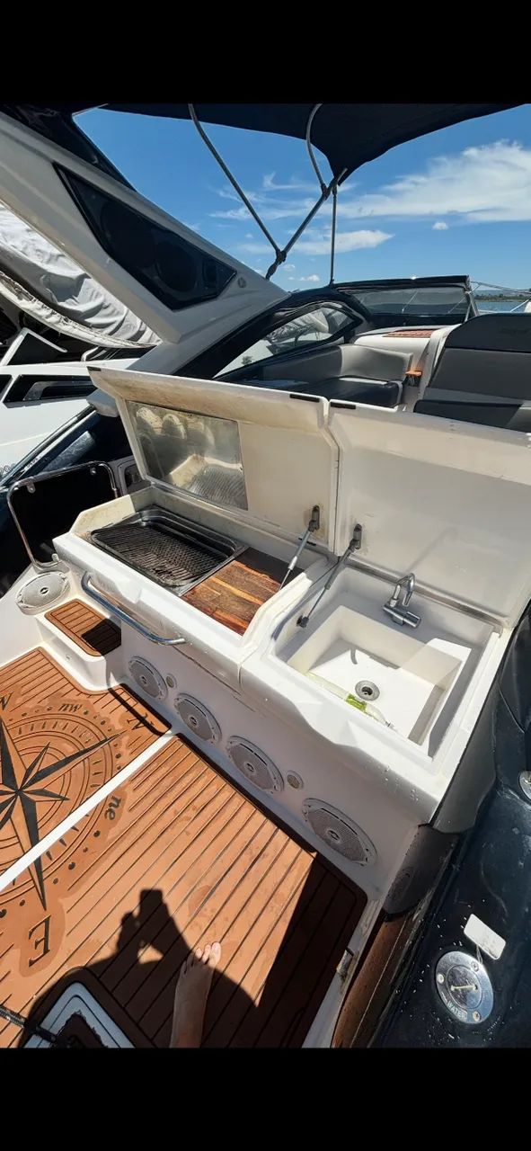 Lancha 1/5 Royal Mariner 30 pés 2018 - Foto 12