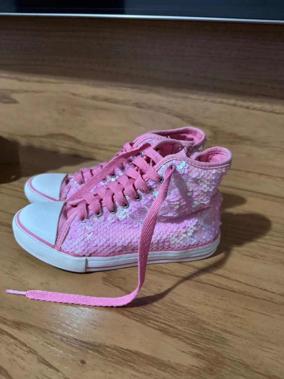 Tênis Infantil Rosa com Paetês, marca Diversão, número 30