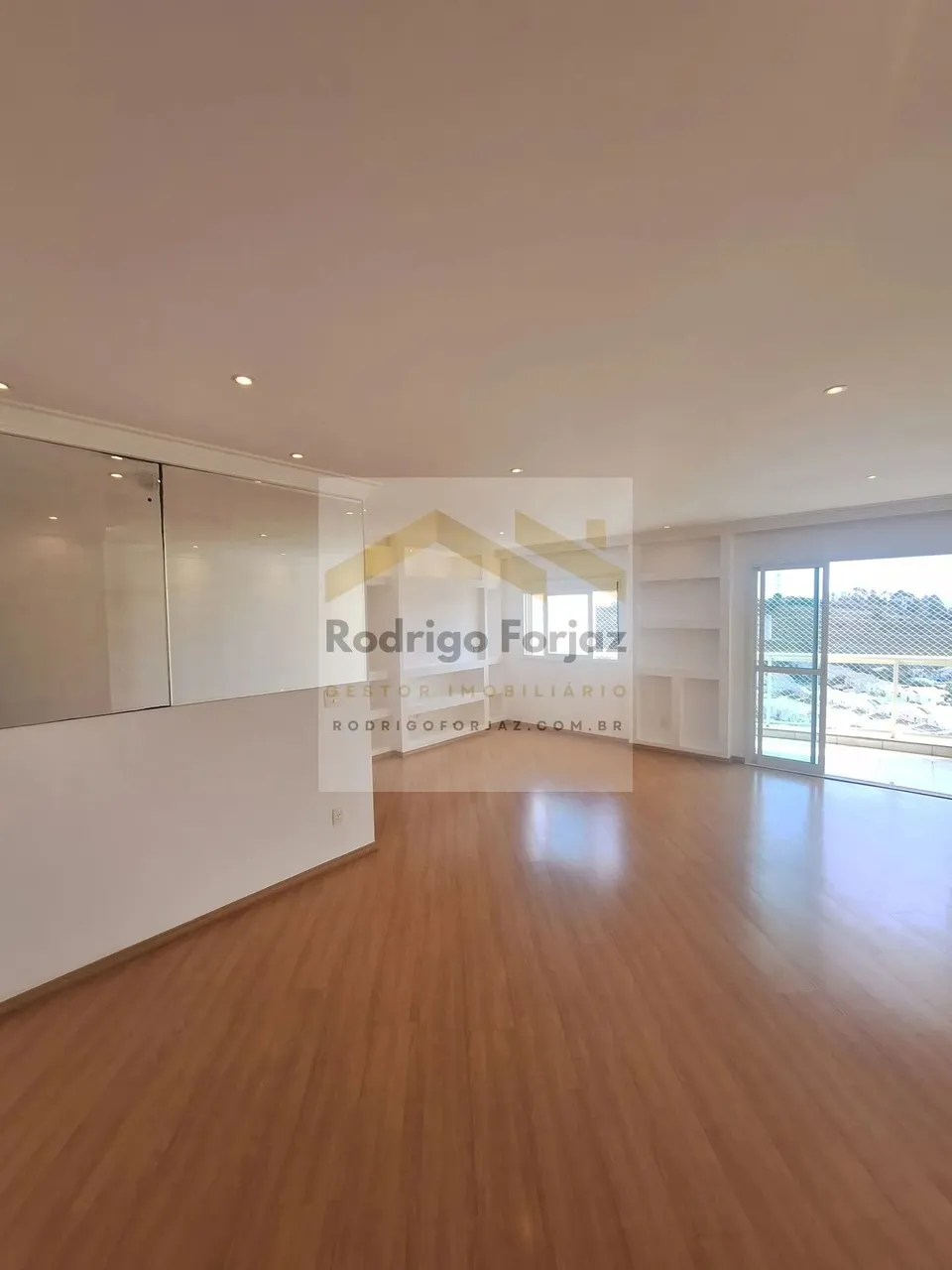 Condomínio Resort Tamboré - Apto. Resort Tamboré - LOCAÇÃO - ANDAR ALTO- 113m² - 02 Dorms