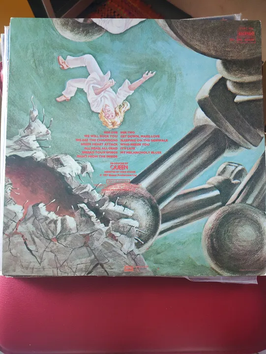 LP Queen News of the World