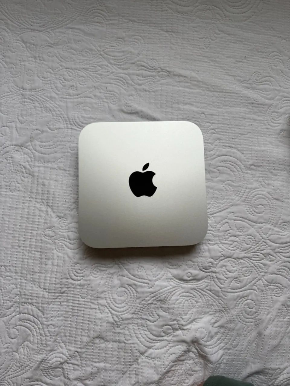 Apple Mac mini M1 8GB 256GB シルバー Mac mini: Apple M1 chip with 8‑core CPU and 8‑core GPU, 512GB SSD