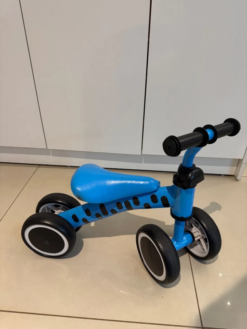 Bicicleta de equilíbrio para crianças