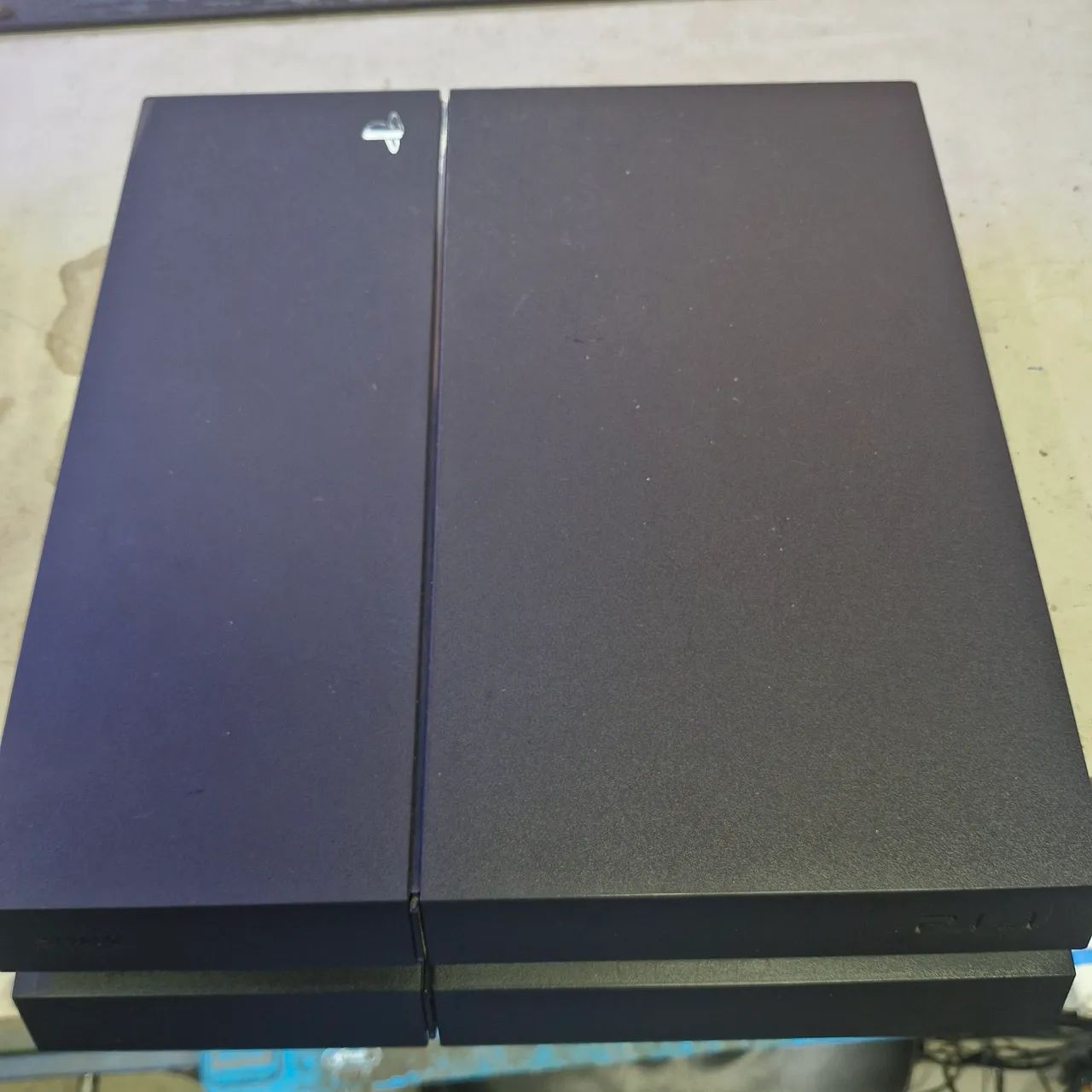Ps4 fat fosco ótimo estado e Revisado so o console