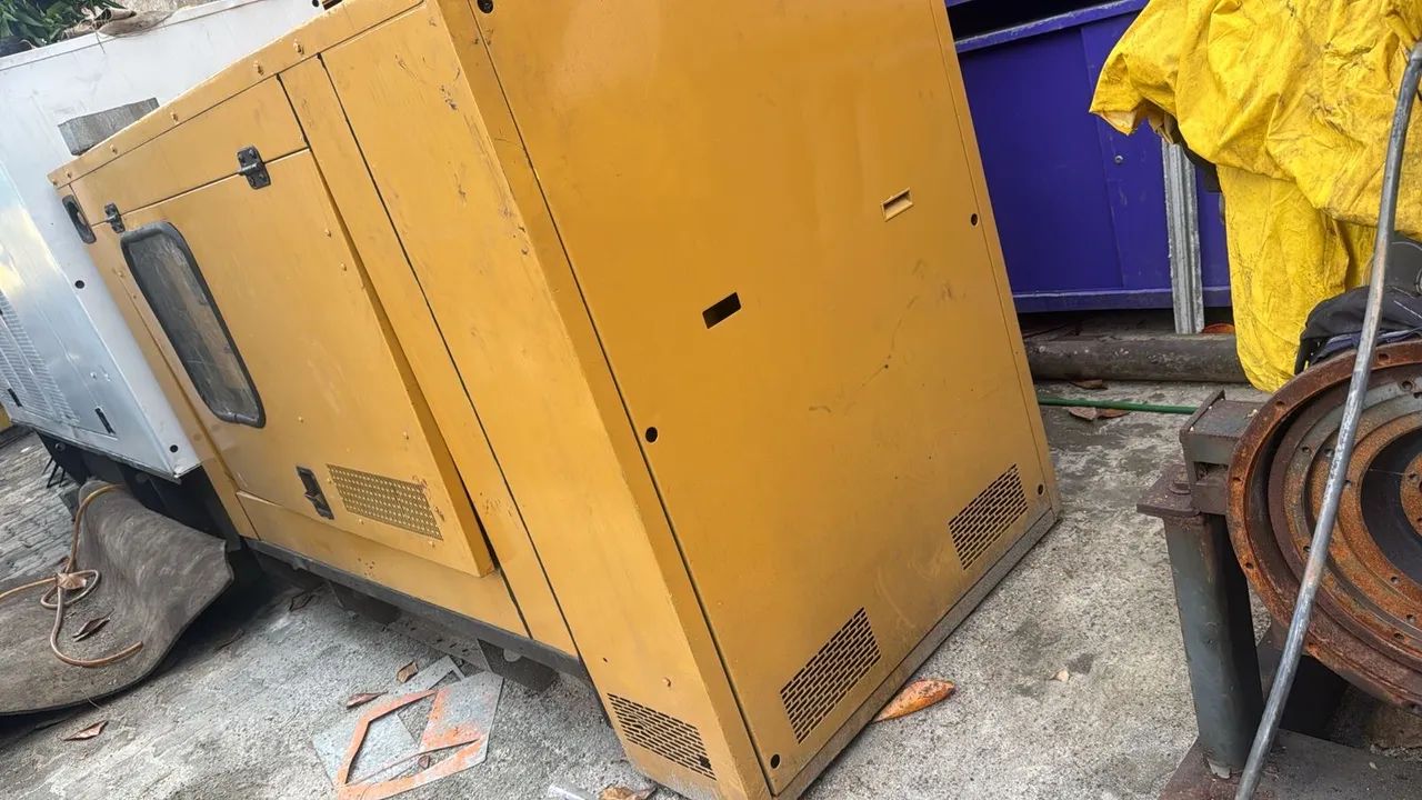 Gerador de Energia Caterpillar 55 kVA  - Foto 3