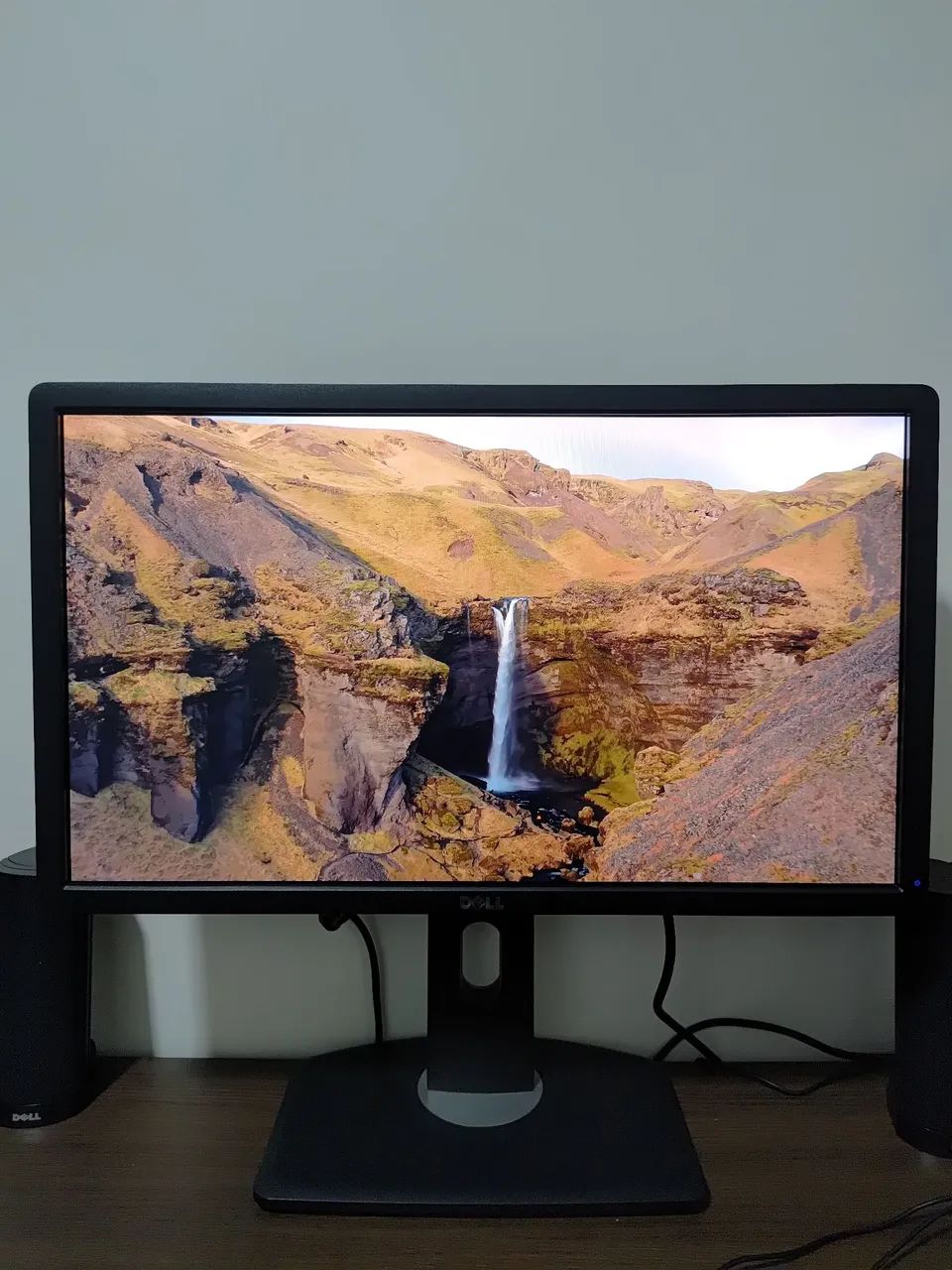 Monitor Dell 23 polegadas FULLHD com base giratória ( funcionando perfeitamente ) - Foto 2