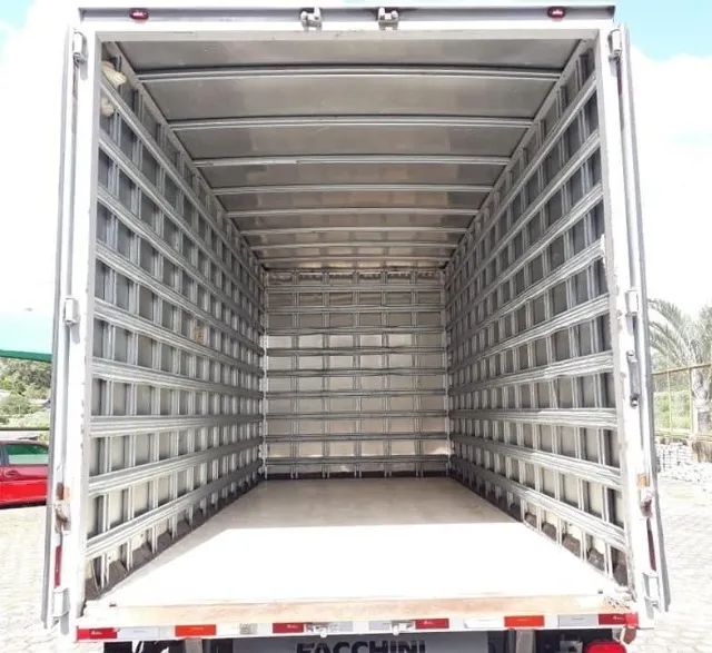 Volkswagen 11180 Delivery Baú 2017 - Foto 5