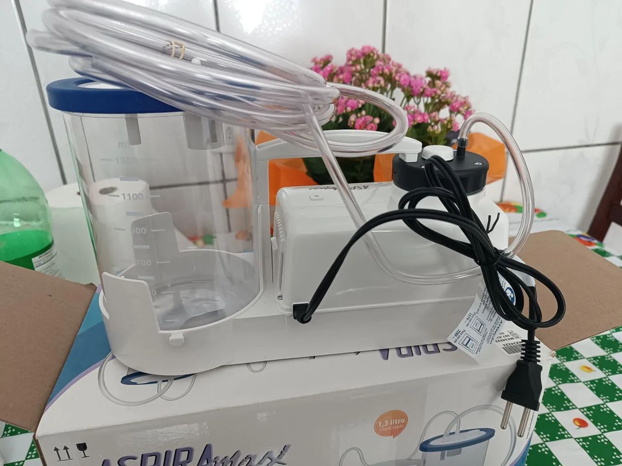Aspirador de secreções 1,3 litro