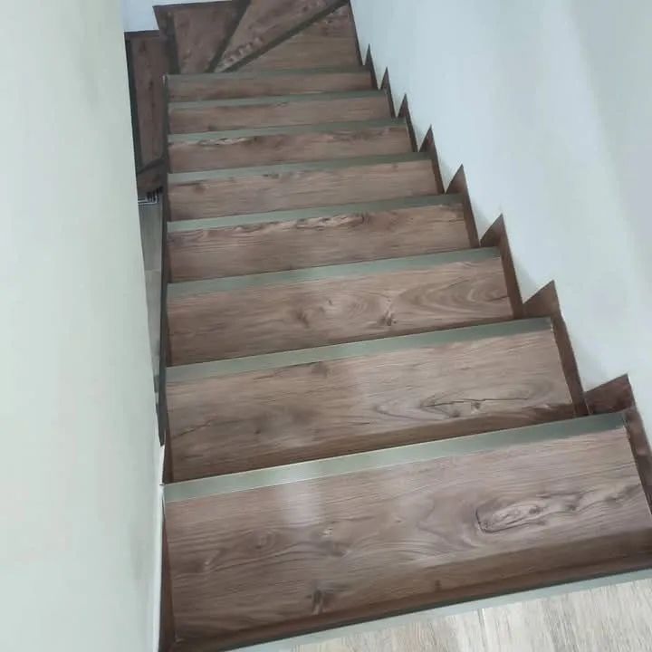 Piso vinilico,laminado  para comércio novo - Foto 4