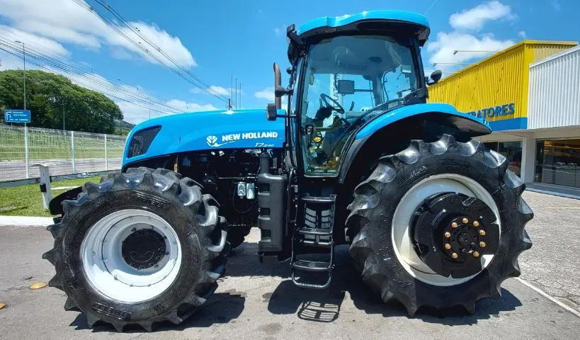 Trator New Holland T7.240