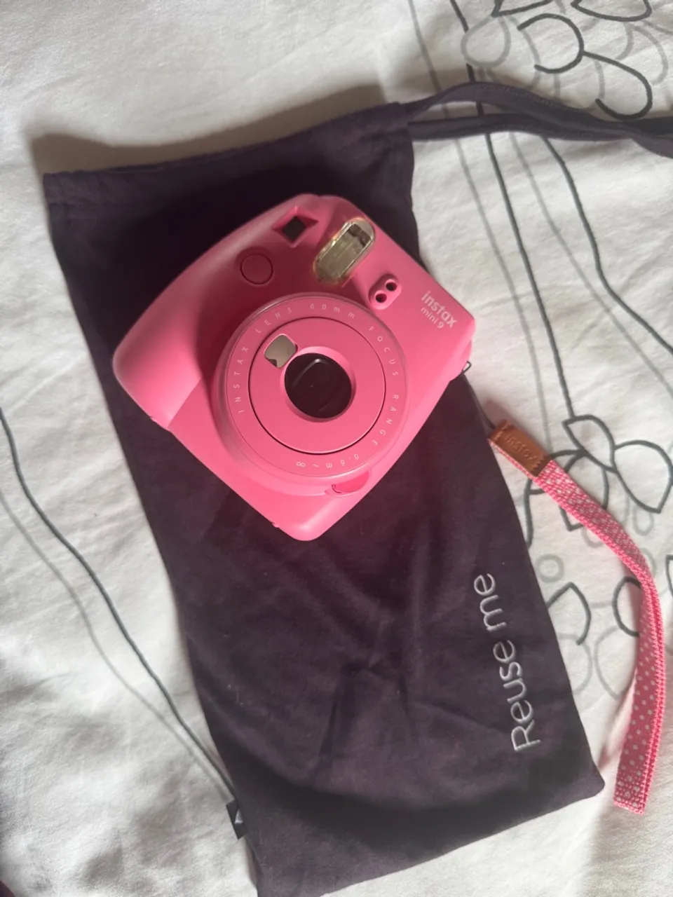 Câmera Instax Mini 9 Rosa e Acessórios