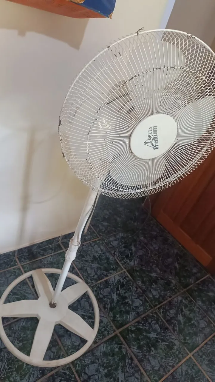 Ventilador de pé