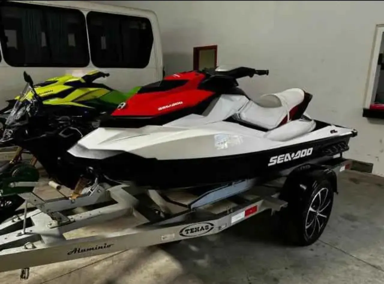 Jet ski Seaadoo gts 130