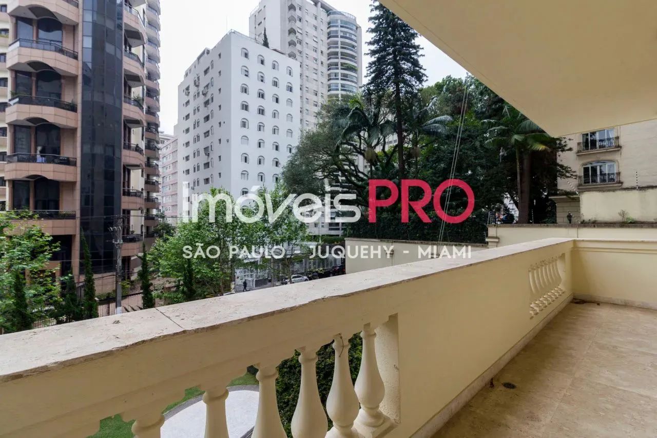 Um Lindenberg de 494 m2 com ares de casa no coração dos jardins