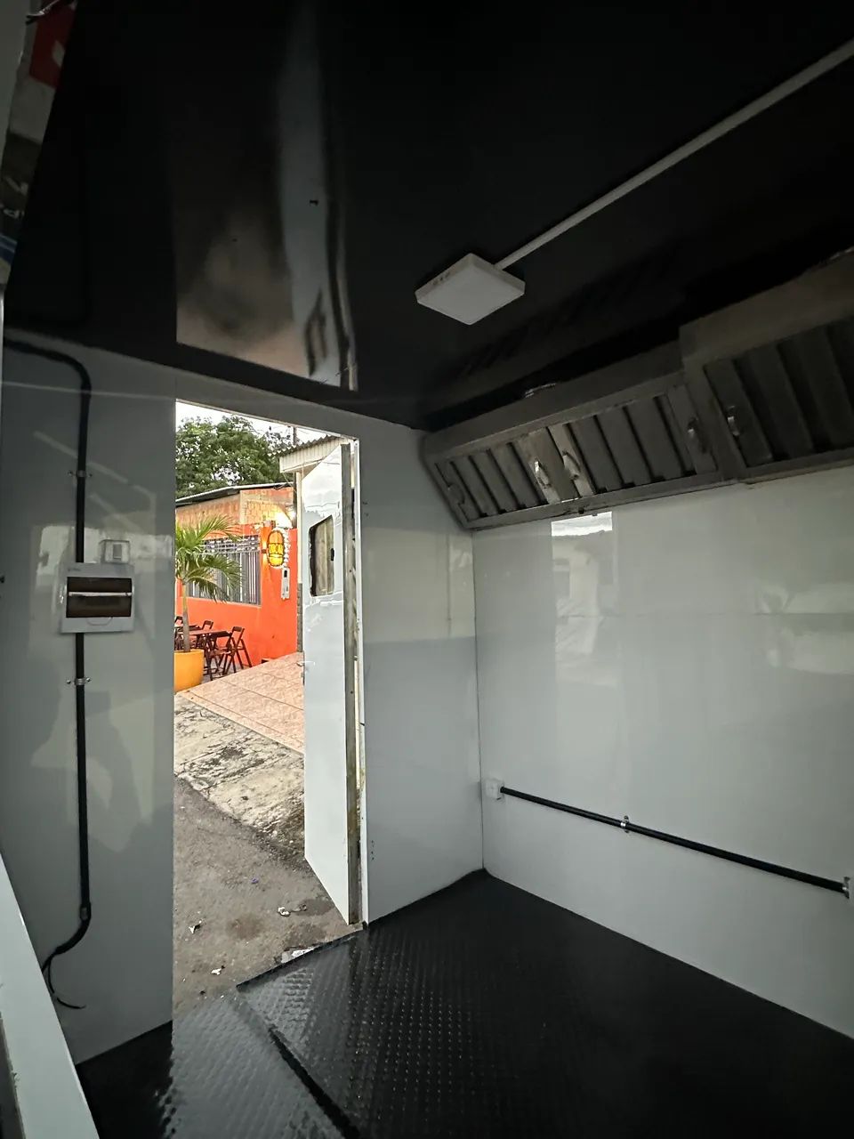 Vendo Food truck 3x2,5  - Foto 3
