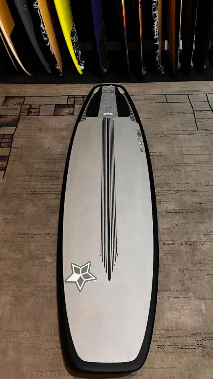 Prancha Surf Reaction Firewie Tomo Evo Semi nova FCS 2 - Esportes