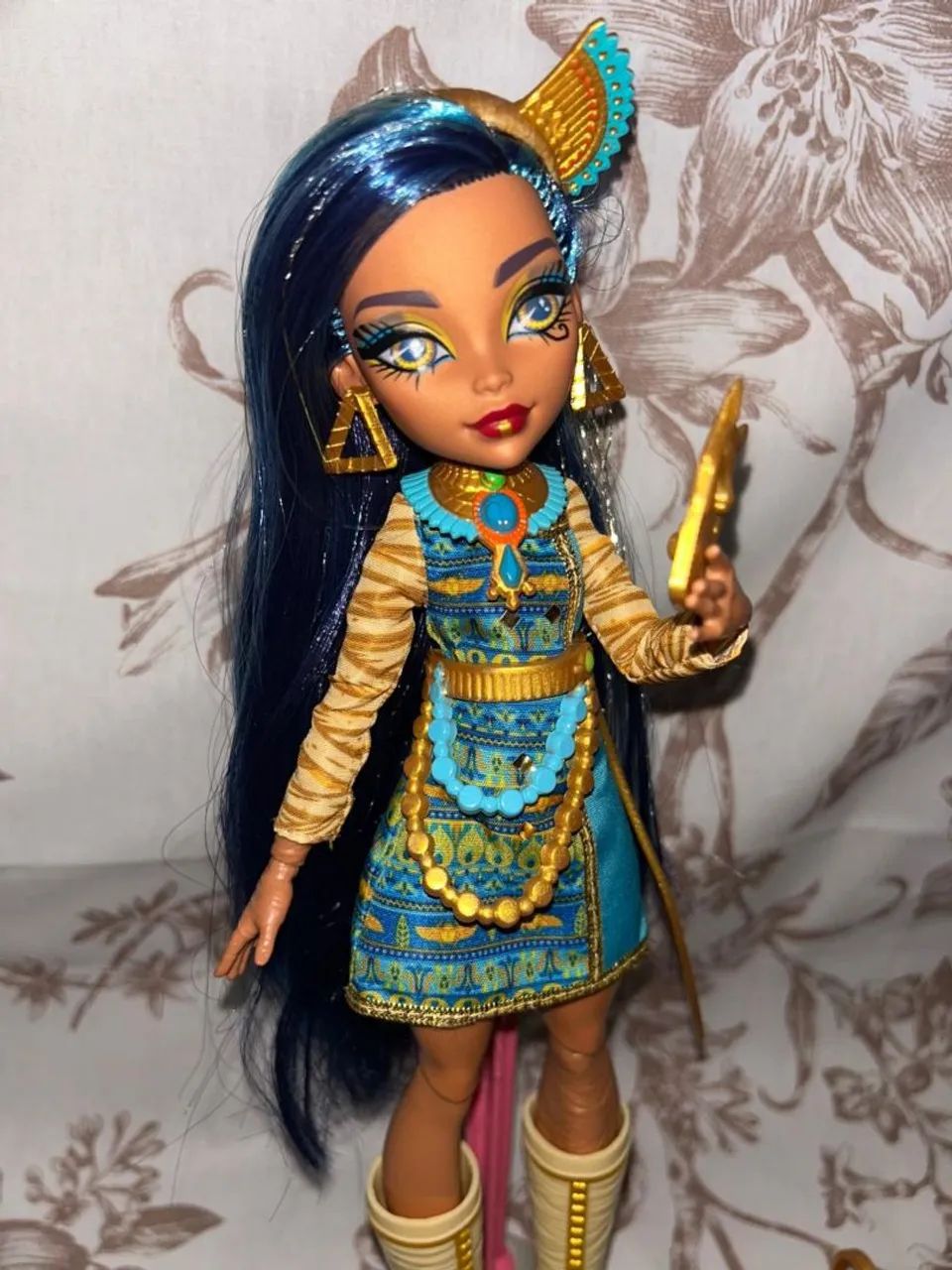 Boneca Monster High Cleo de Nile Básica 3° Geração  - Foto 2