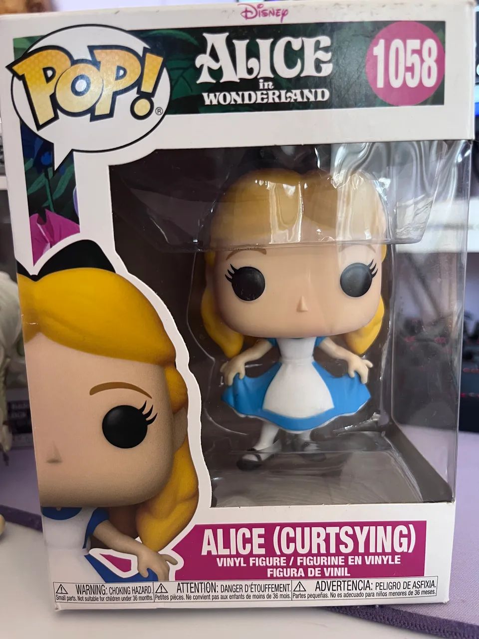 Funko POP Alice País das Maravilhas 1058 Curtsying
