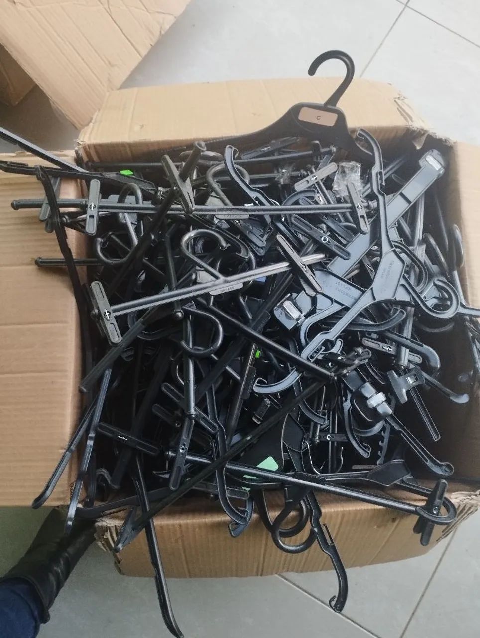Cabides para roupas - Grande quantidade!