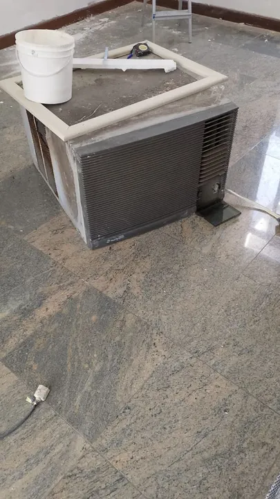 2 Ar condicionado Springer 21000 btu 220v