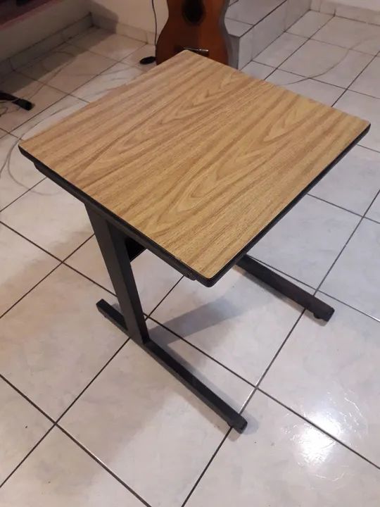 Mesinha Utilitária pra escritório  