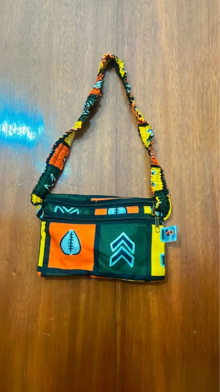 Bolsa pochete guarda dólar?  - Foto 3