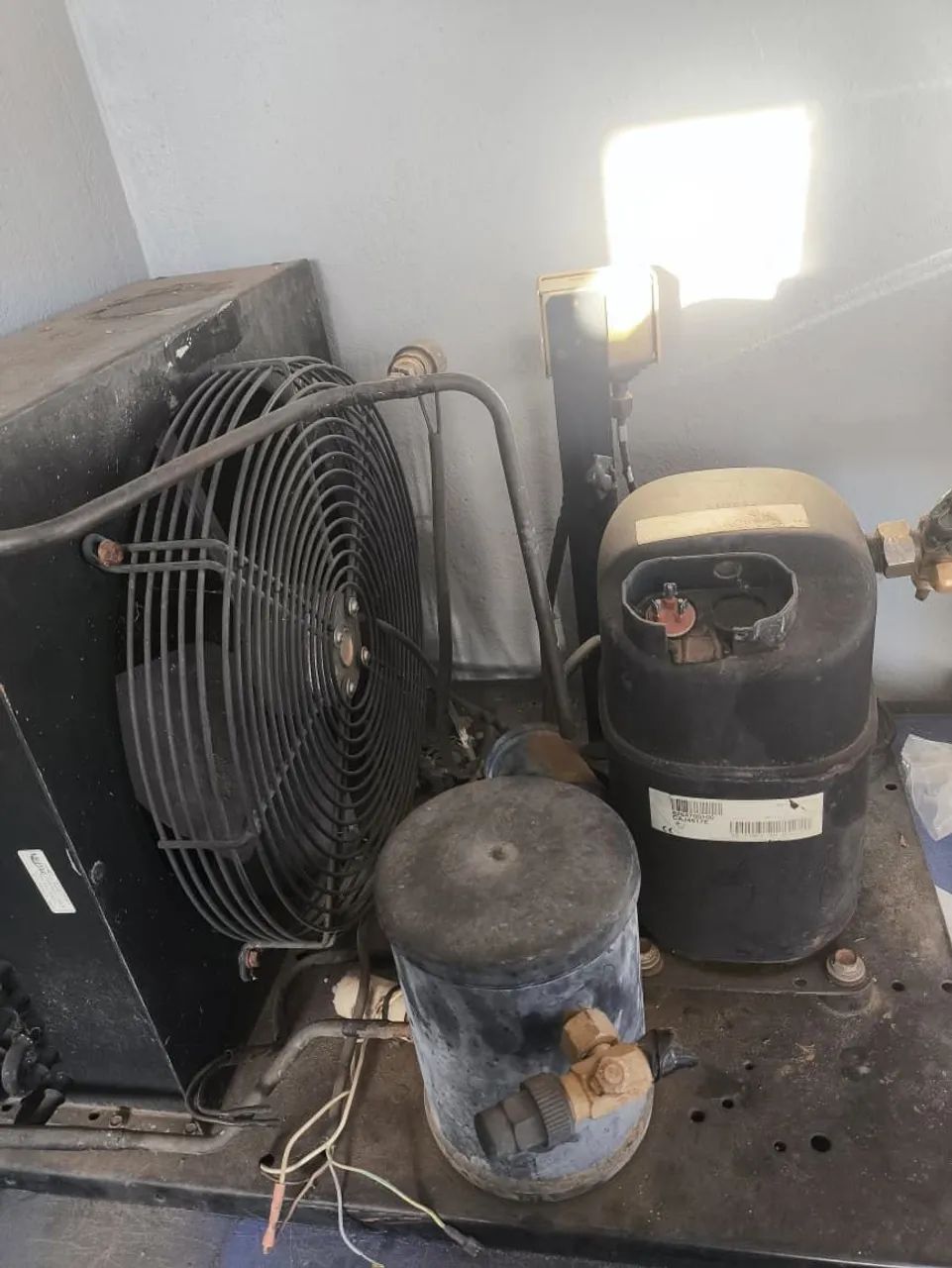 Vendo unidade completa com recolhedor de gás 