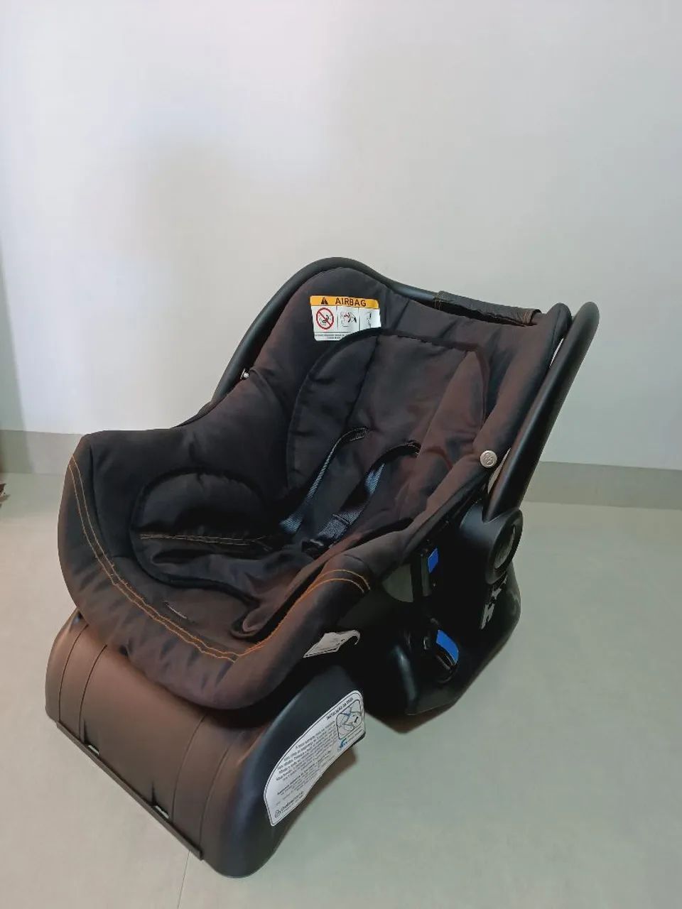 Kit Galzerano Carbon - Carrinho + Bebê conforto com a base - Foto 3