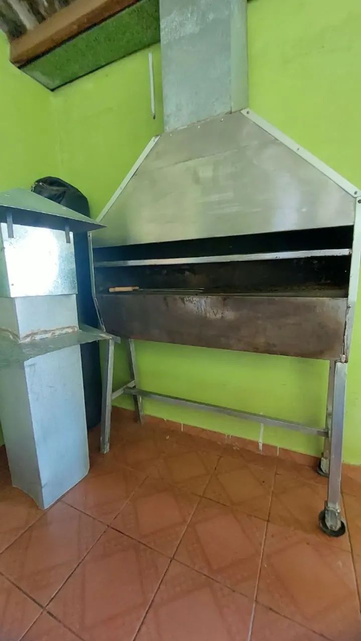 Churrasqueira Grande Profissional com Coifa e Chaminé - Foto 4