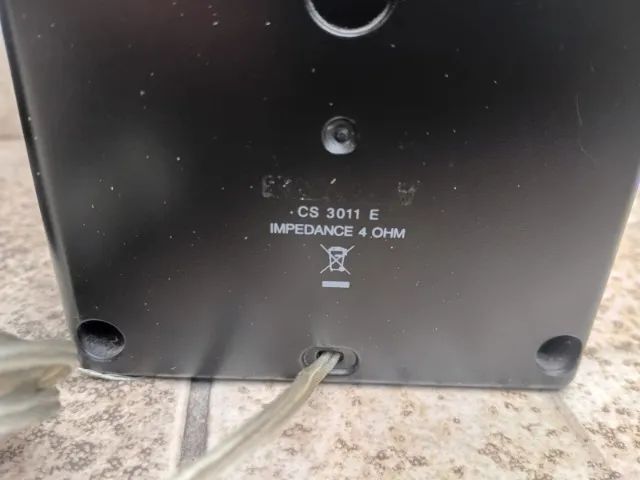 PAR CAIXINHAS SOM PHILIPS CS3011 25W - 4 OMHS - Foto 4