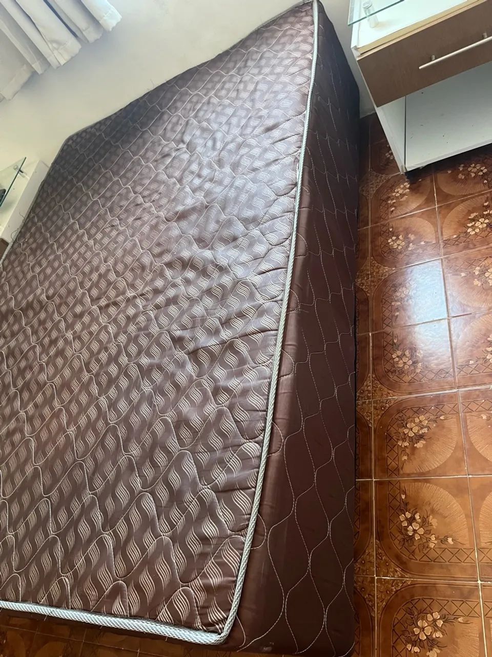 Vende-se cama (2 meses de uso) 
