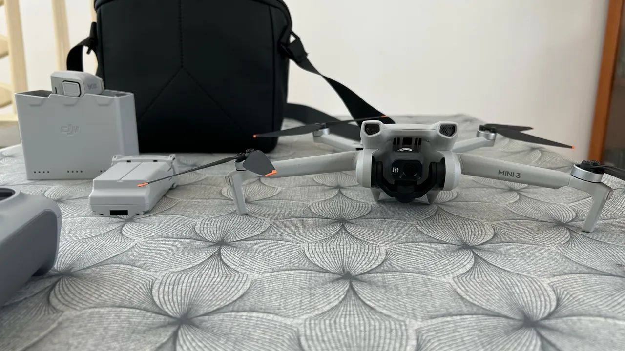 Drone DJI Mini 3 combo com tela - Foto 4