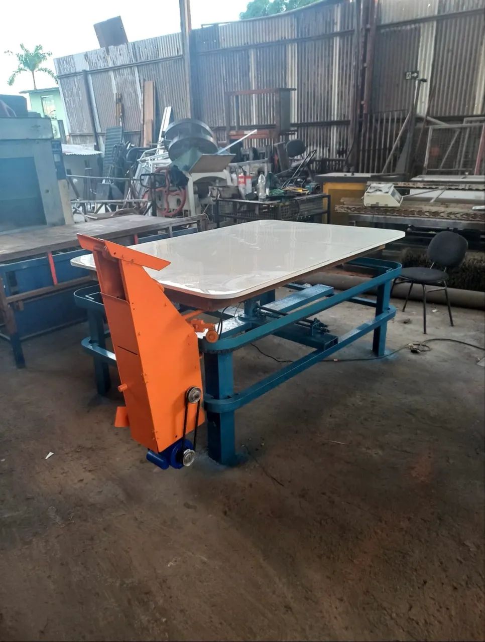 Máquina para fechar colchão - Foto 2