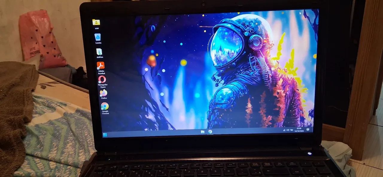 Vende se notebook sim+ 